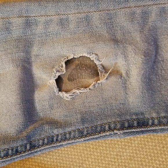 ❣5 for $25 Sale❣ Distressed Jeans and T- Shirt - Picture 9 of 9